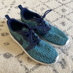 Nike Tennis Shoes(MENS)